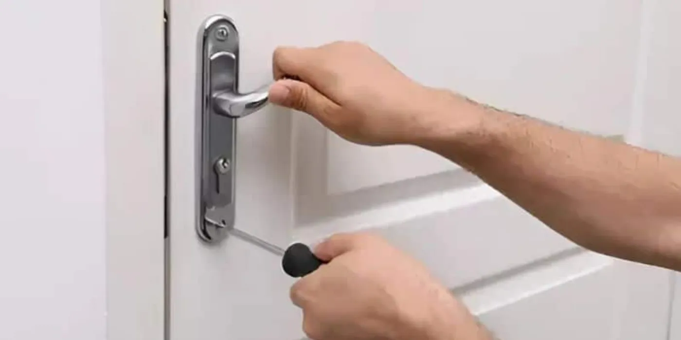 Mẹo xử lý cửa nhôm xingfa bị kẹt khóa nhanh chóng tại nhà